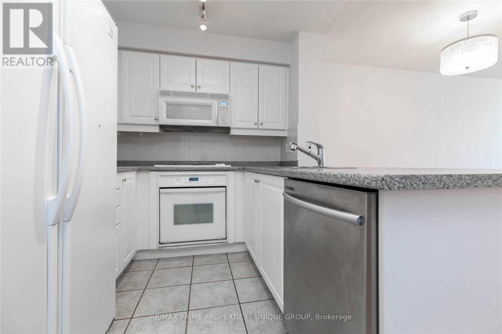 314 - 18 Wanless Avenue, Toronto, Ontario  M4N 3R9 - Photo 8 - C12672782