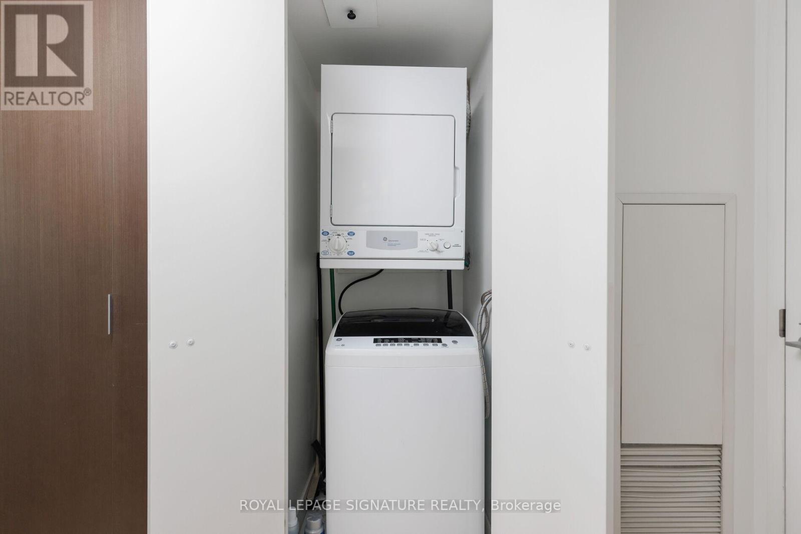 3410 - 110 Charles Street E, Toronto, Ontario  M4Y 1T5 - Photo 15 - C12672848