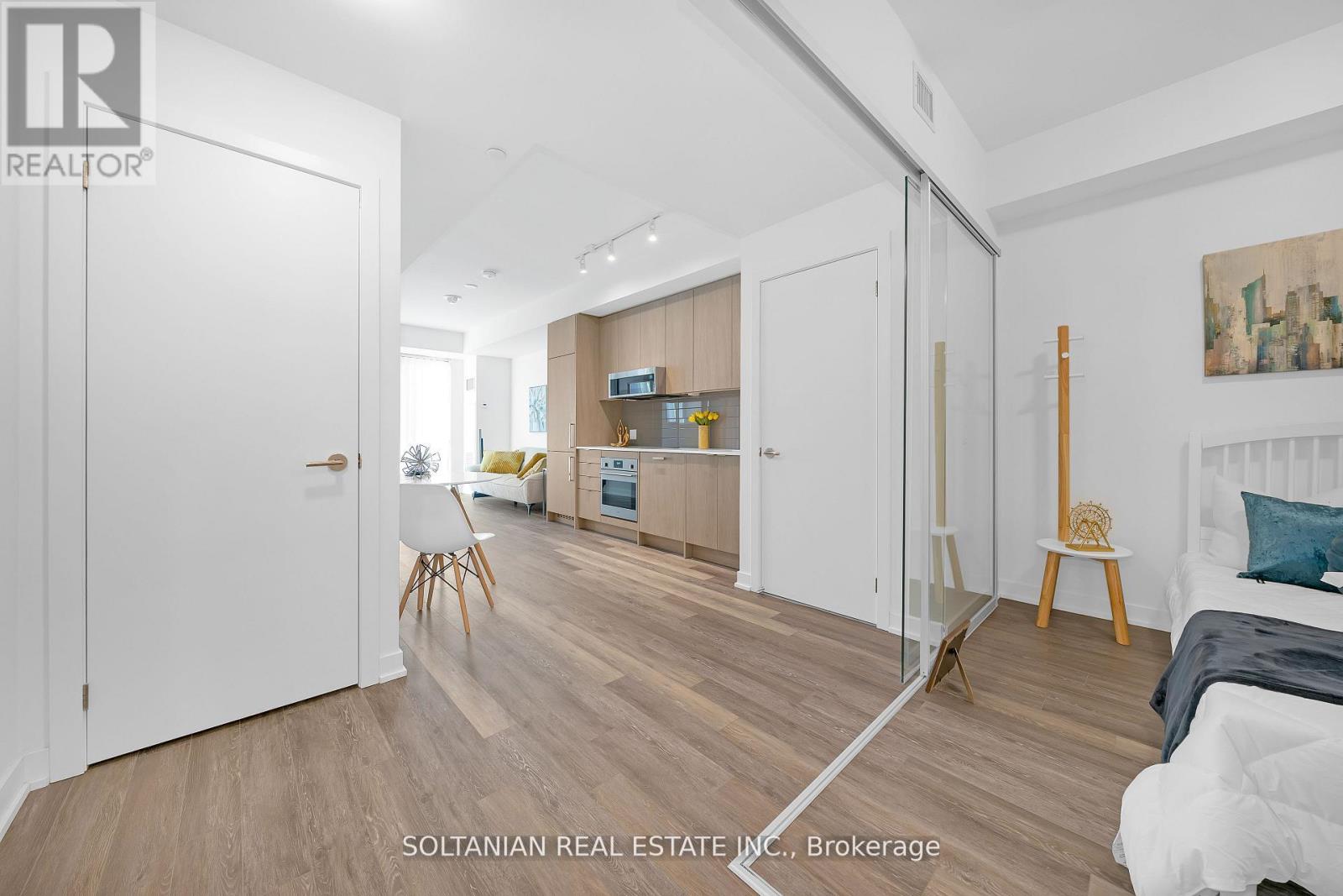 320 - 250 Lawrence Avenue W, Toronto, Ontario  M5M 1B1 - Photo 4 - C12672850