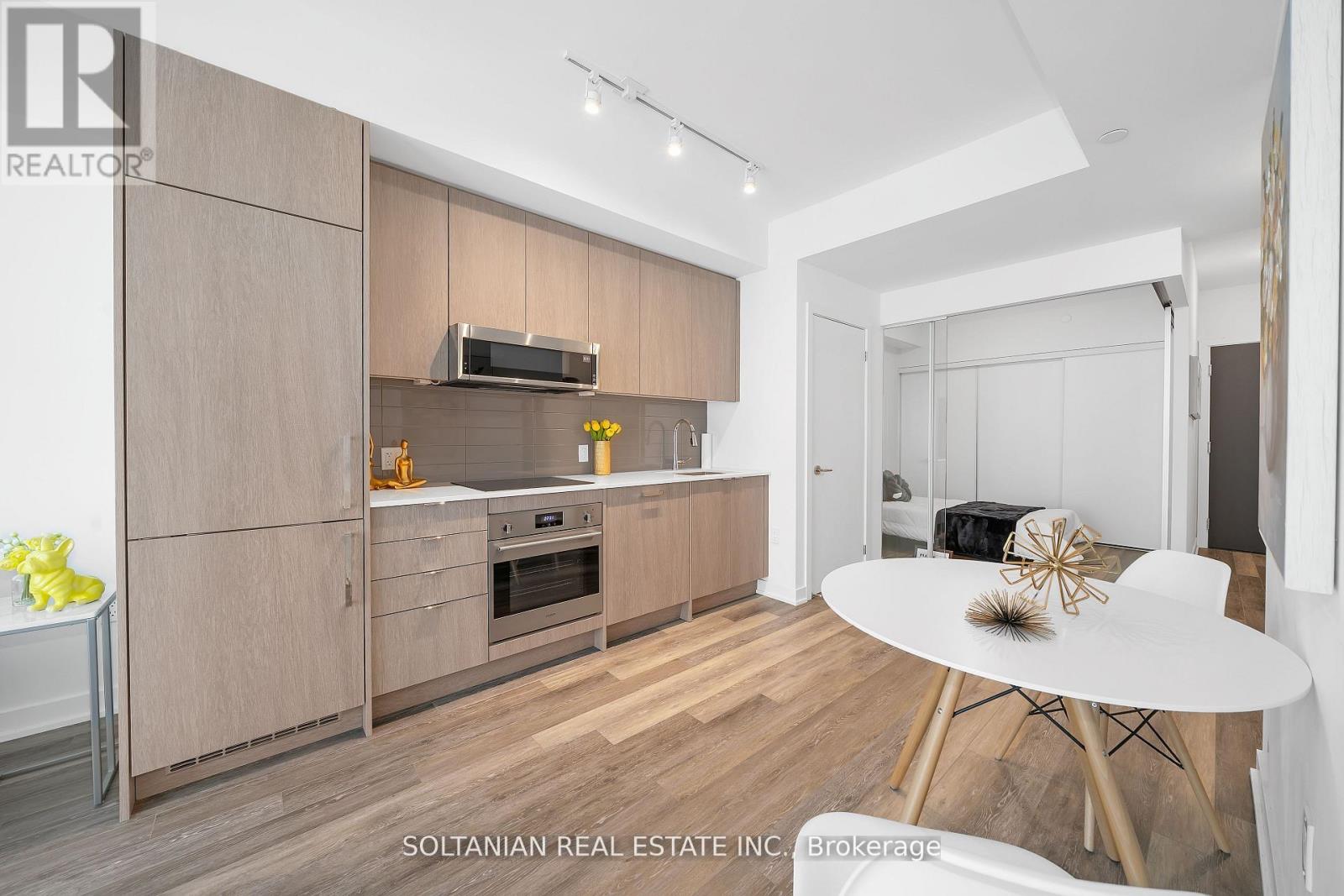 320 - 250 Lawrence Avenue W, Toronto, Ontario  M5M 1B1 - Photo 6 - C12672850