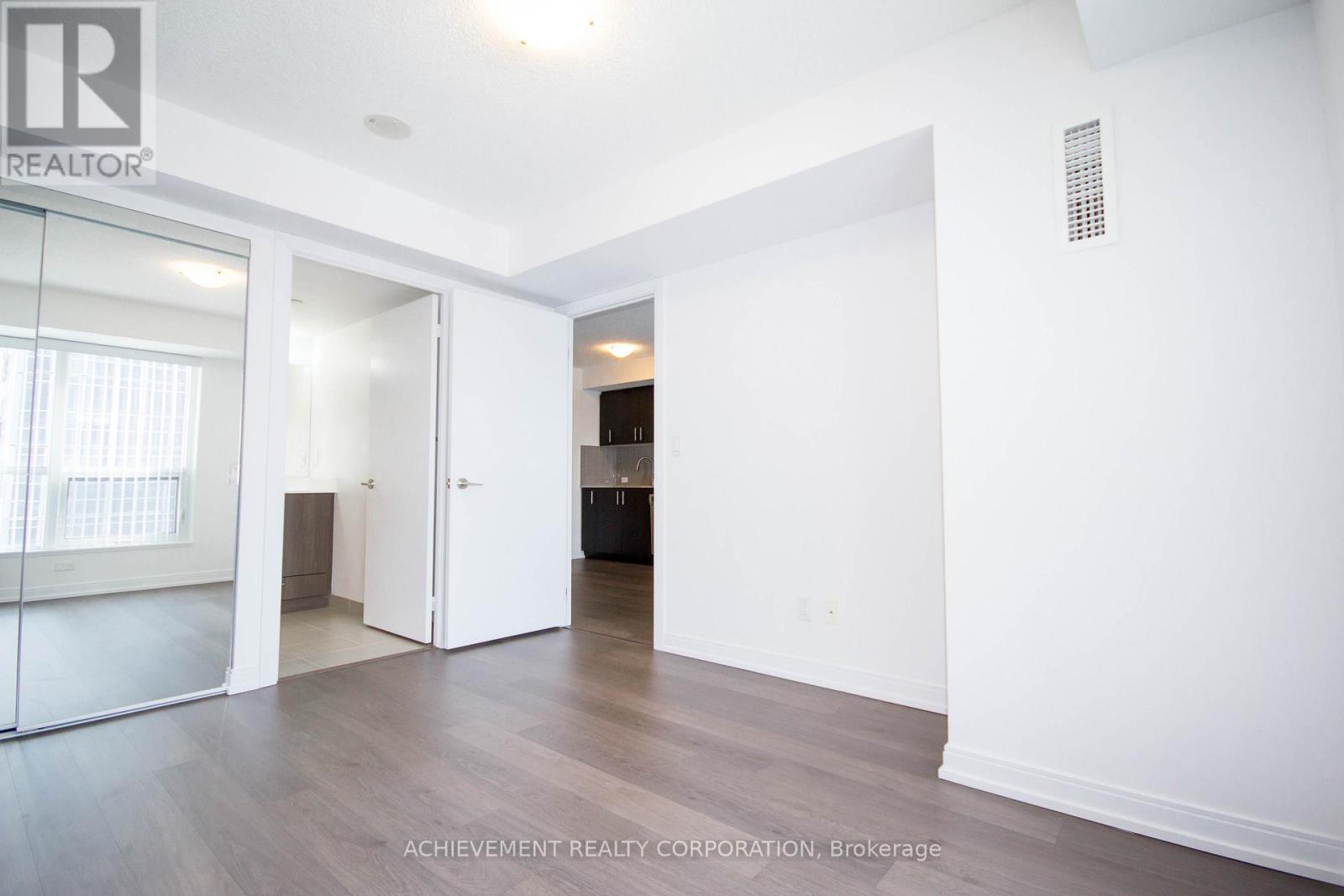 2704 - 255 Village Green Square, Toronto, Ontario  M1S 0L7 - Photo 10 - E12672752