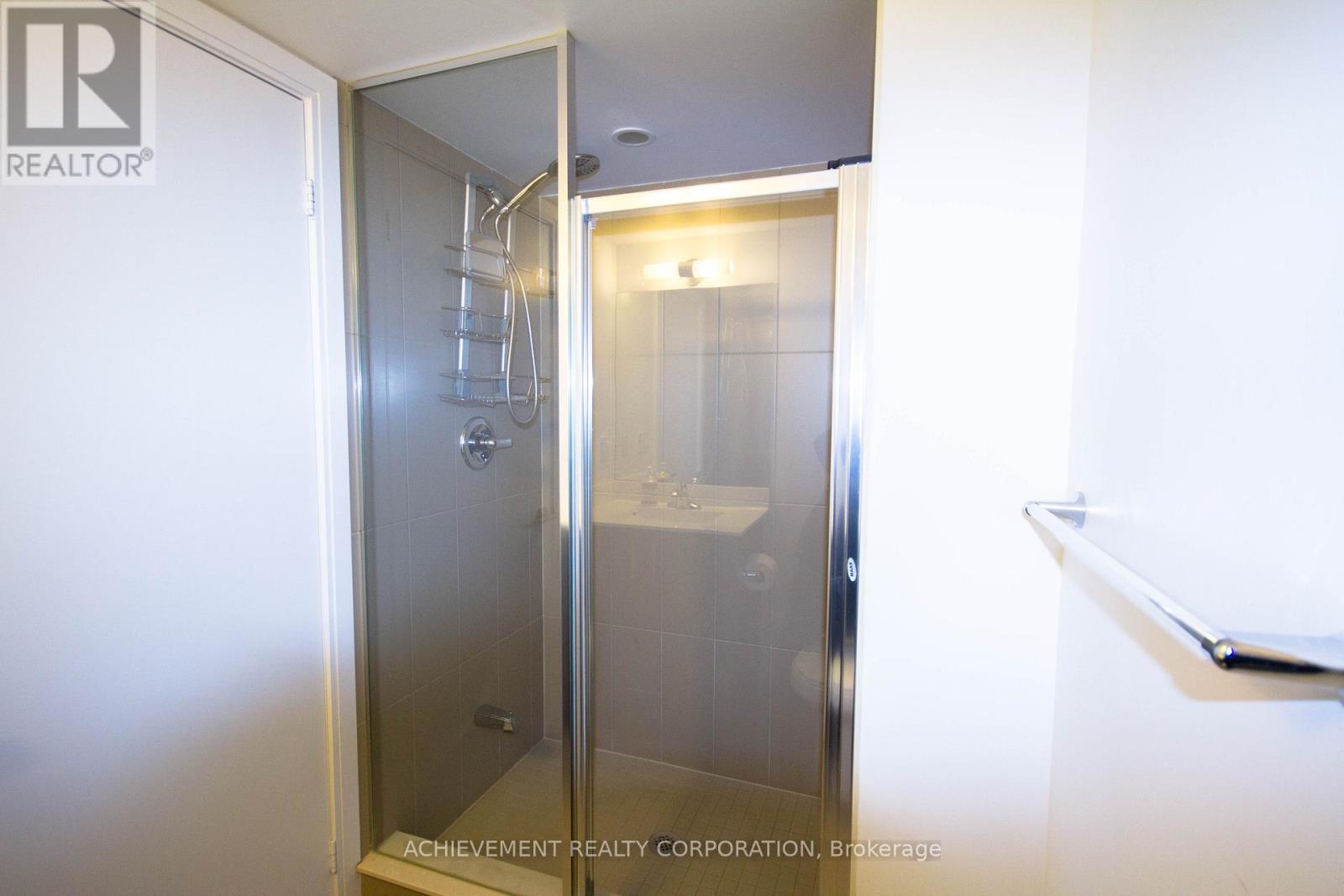 2704 - 255 Village Green Square, Toronto, Ontario  M1S 0L7 - Photo 13 - E12672752