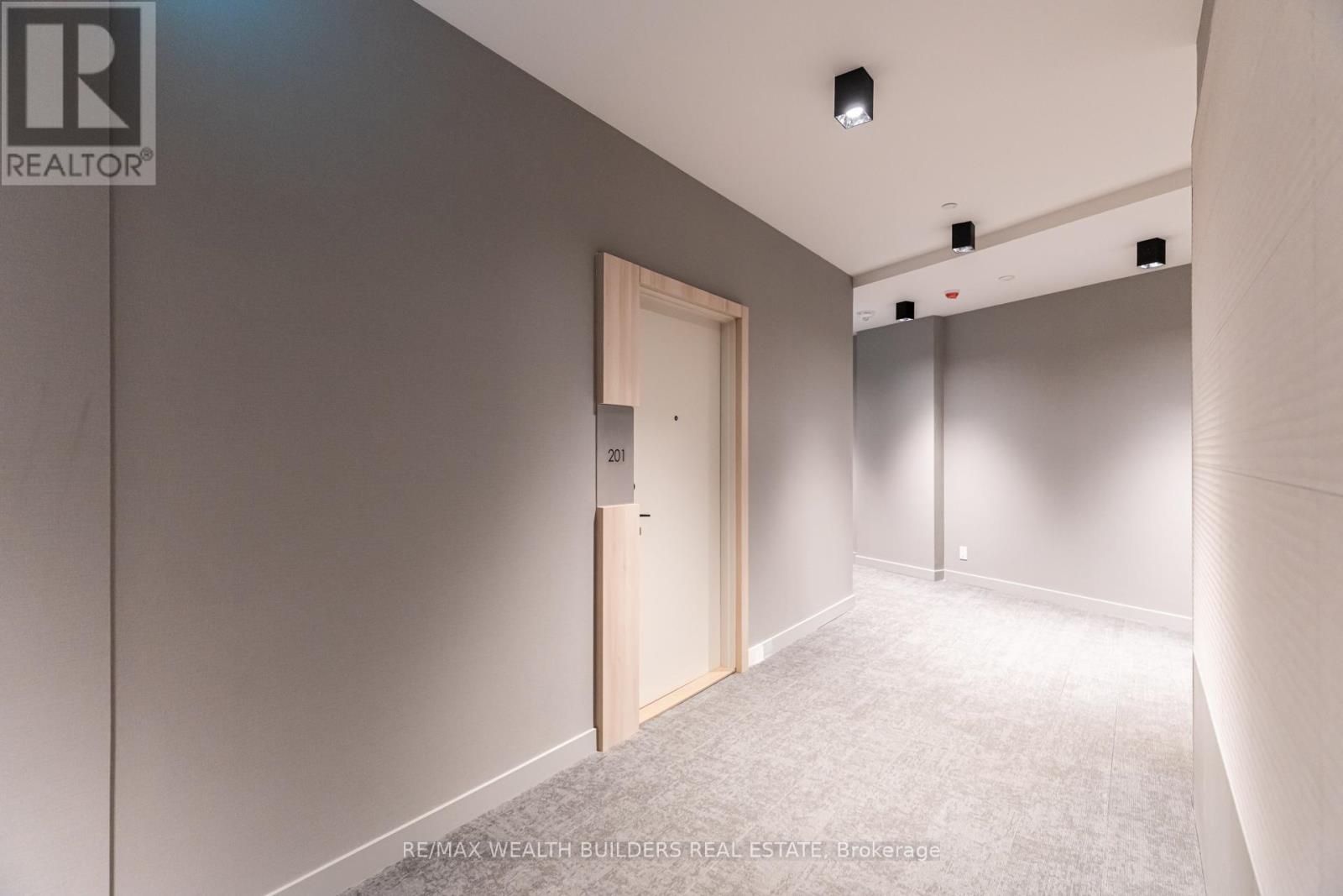 201 - 1050 Eastern Avenue, Toronto, Ontario  M4L 0B7 - Photo 12 - E12672776