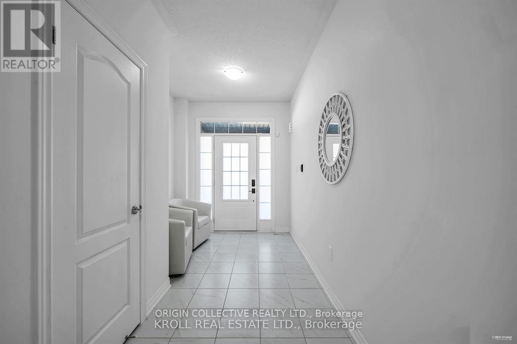 26 Frederick Taylor Way, East Gwillimbury, Ontario  L0G 1M0 - Photo 34 - N12672572