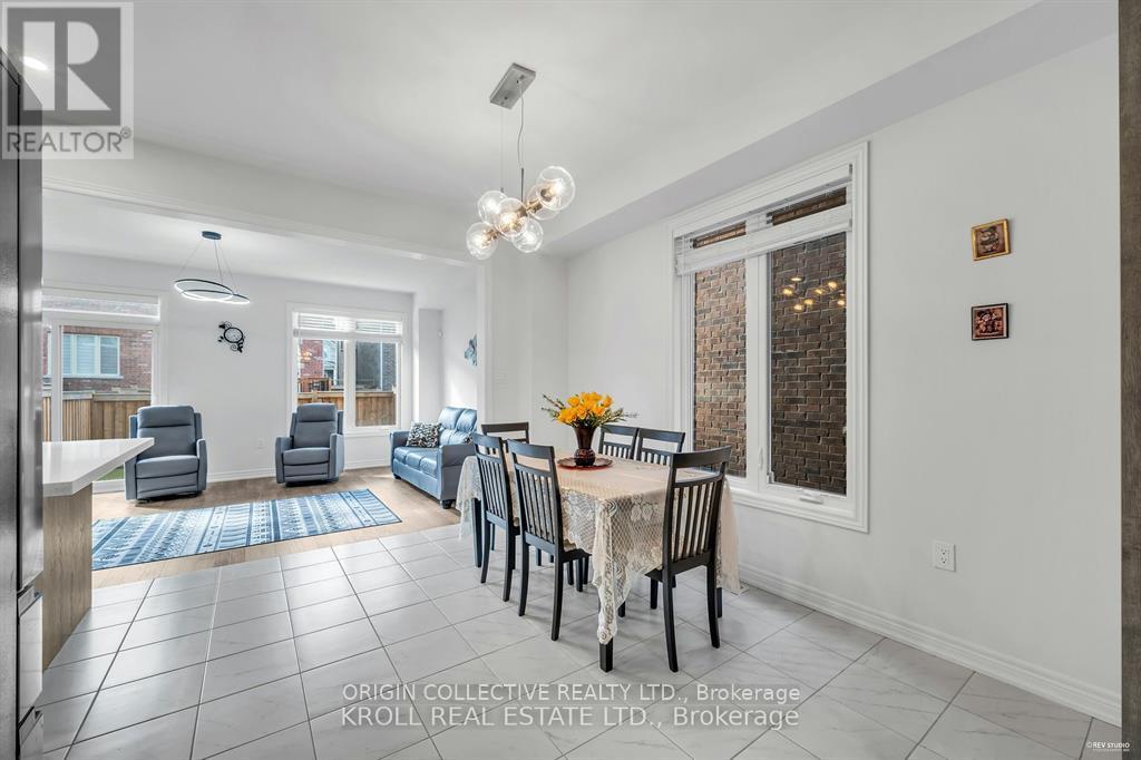 26 Frederick Taylor Way, East Gwillimbury, Ontario  L0G 1M0 - Photo 7 - N12672572