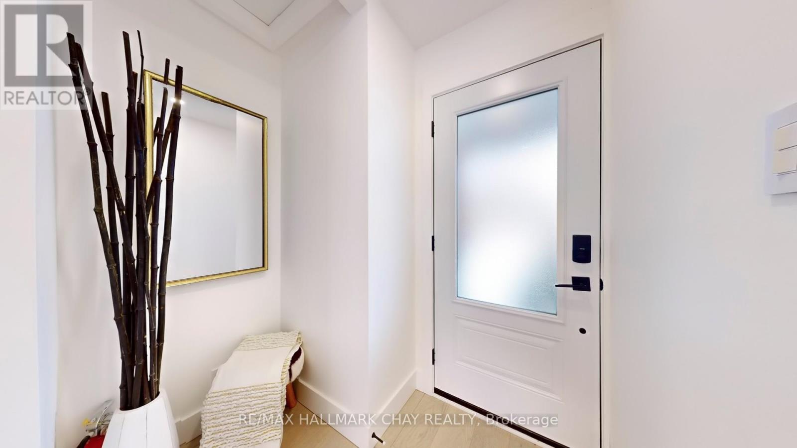 3 Davidson Road, Aurora, Ontario  L4G 2A9 - Photo 4 - N12672604