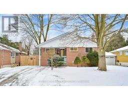 3 DAVIDSON ROAD, Aurora, Ontario