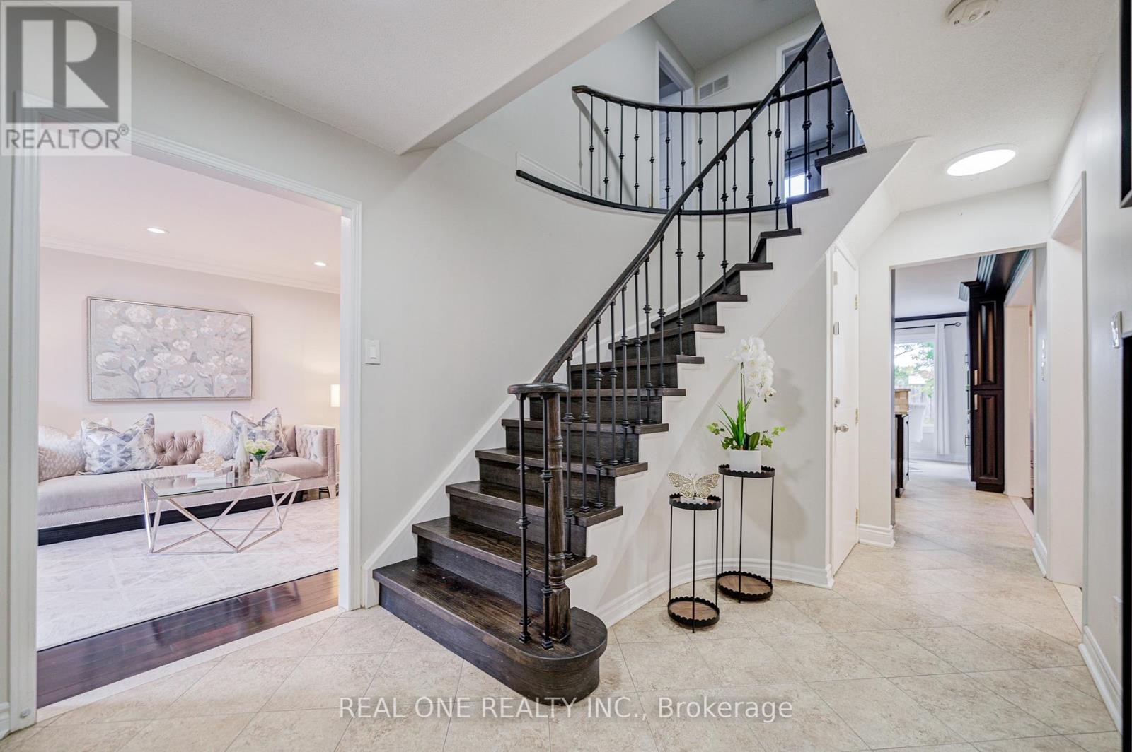 58 Elson Street, Markham, Ontario  L3S 1Y7 - Photo 4 - N12672730