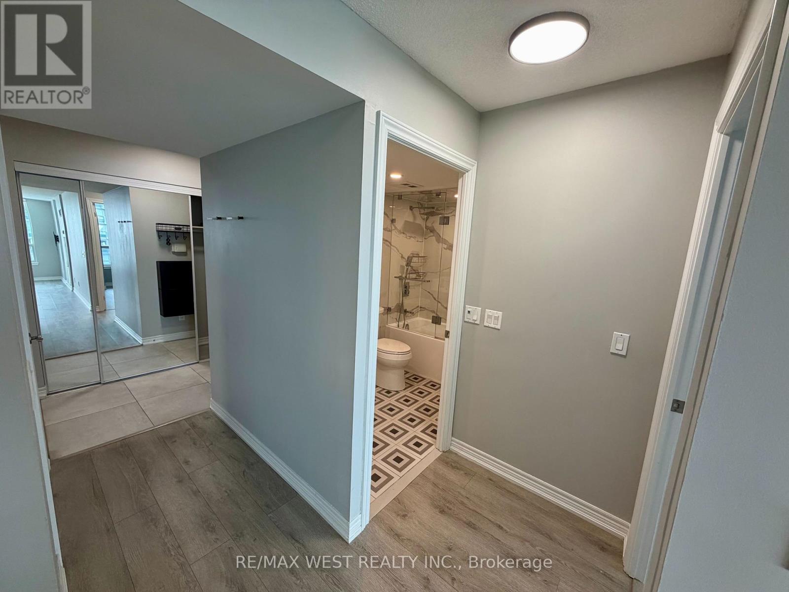 810 - 60 Disera Drive, Vaughan, Ontario  L4J 9G1 - Photo 18 - N12672780