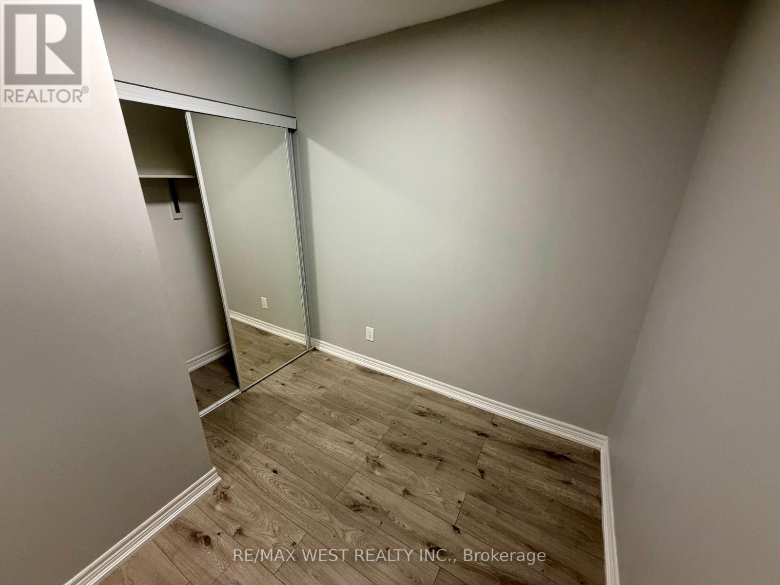 810 - 60 Disera Drive, Vaughan, Ontario  L4J 9G1 - Photo 6 - N12672780