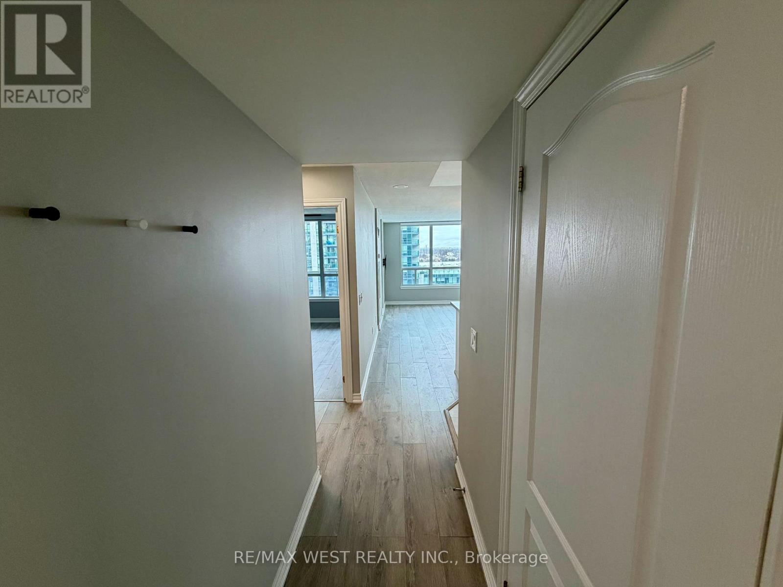 810 - 60 Disera Drive, Vaughan, Ontario  L4J 9G1 - Photo 7 - N12672780