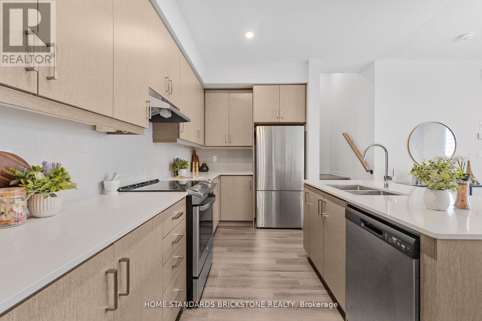 366 - 90 Honeycrisp Crescent, Vaughan, Ontario  L4K 0N7 - Photo 13 - N12672800