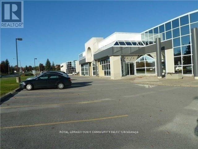 9 - 60 Granton Drive, Richmond Hill, Ontario  L4B 2N6 - Photo 2 - N12672814