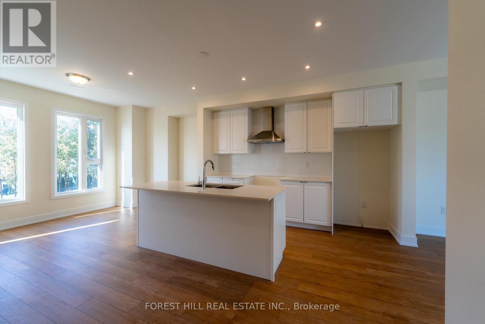 20 Bru Lor Lane, Orillia, Ontario  L3V 8P4 - Photo 6 - S12672614