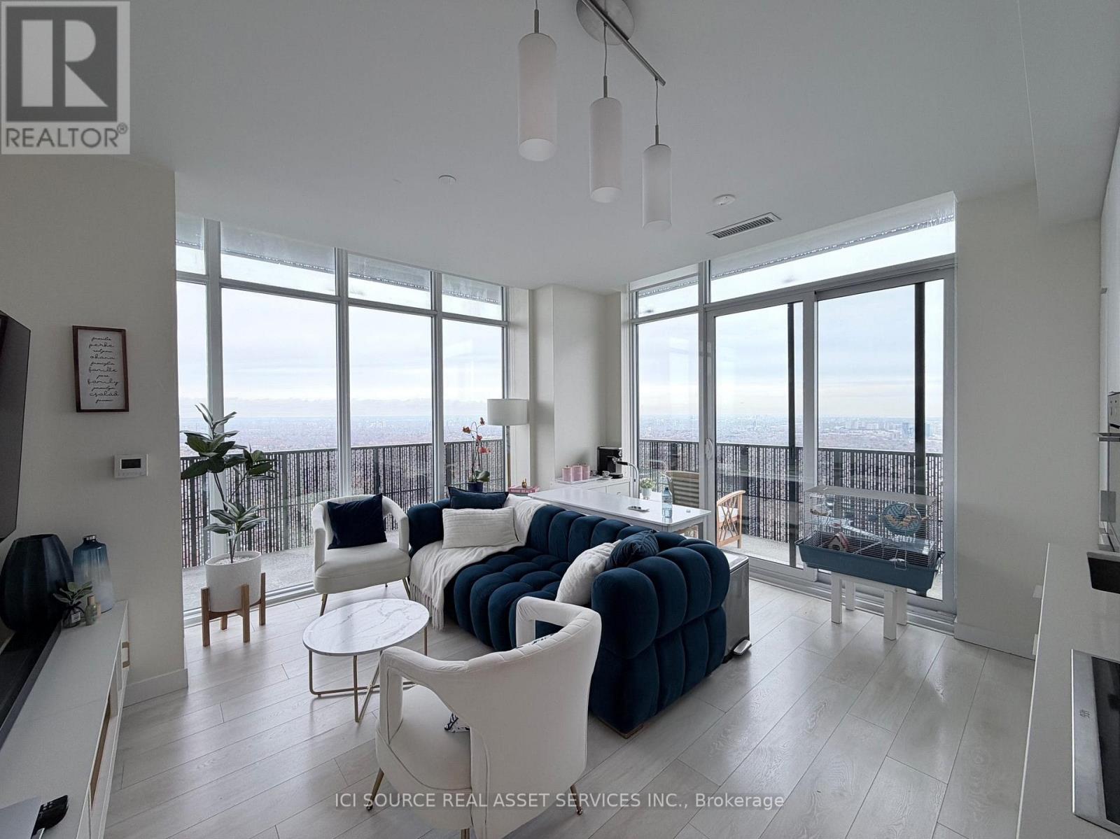 5807 - 8 EGLINTON AVENUE E, Toronto, Ontario