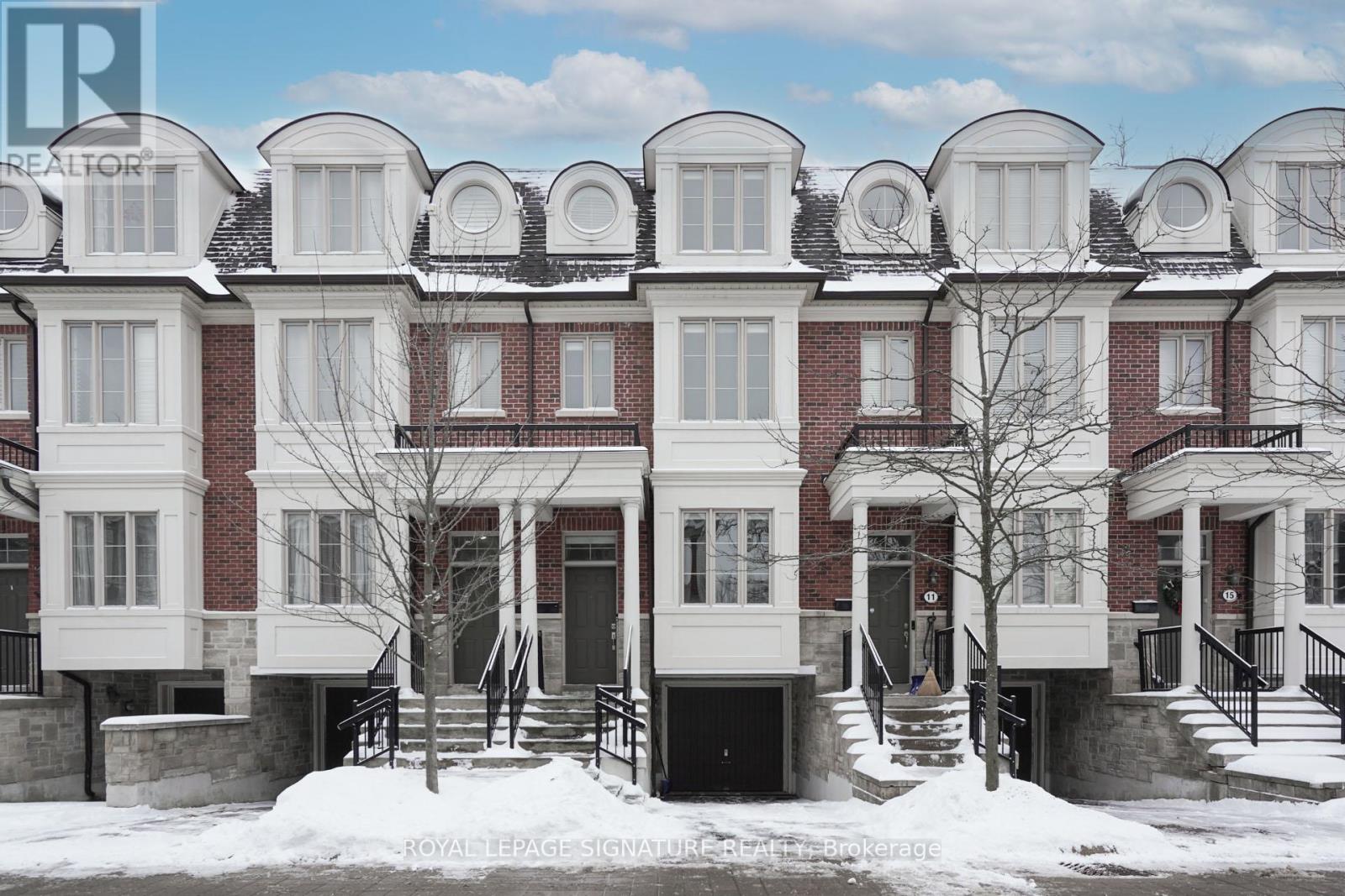 9 JOHNSON FARM LANE, Toronto, Ontario