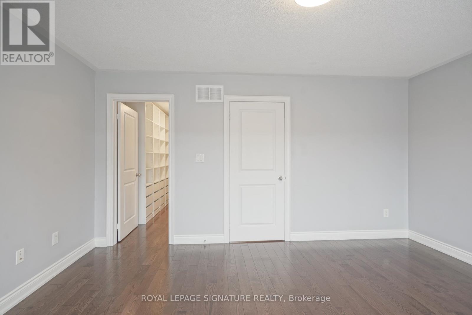 9 Johnson Farm Lane, Toronto, Ontario  M2N 0G6 - Photo 26 - C12672626