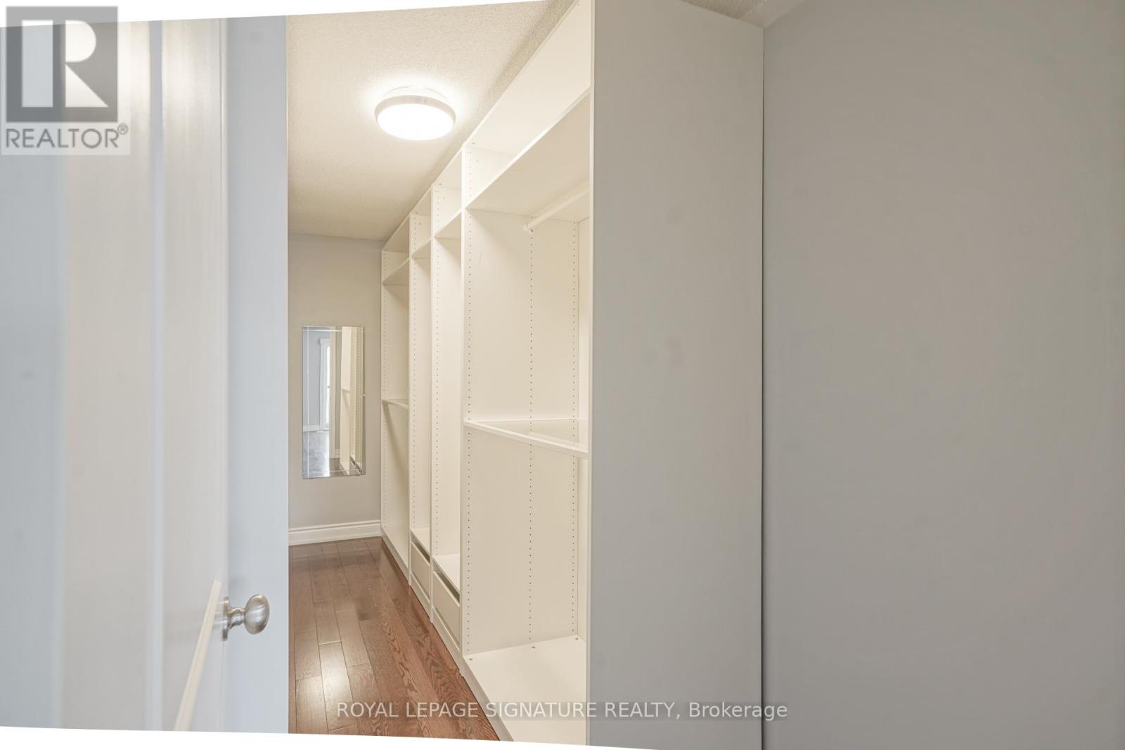 9 Johnson Farm Lane, Toronto, Ontario  M2N 0G6 - Photo 27 - C12672626