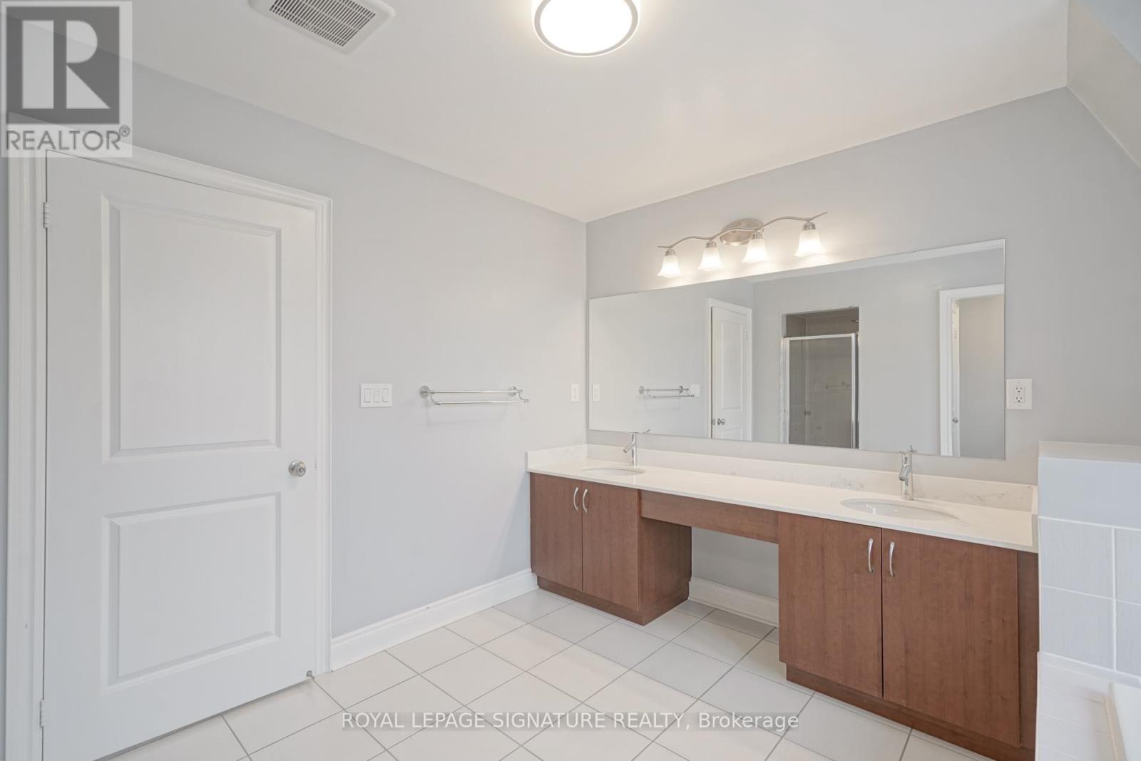 9 Johnson Farm Lane, Toronto, Ontario  M2N 0G6 - Photo 31 - C12672626