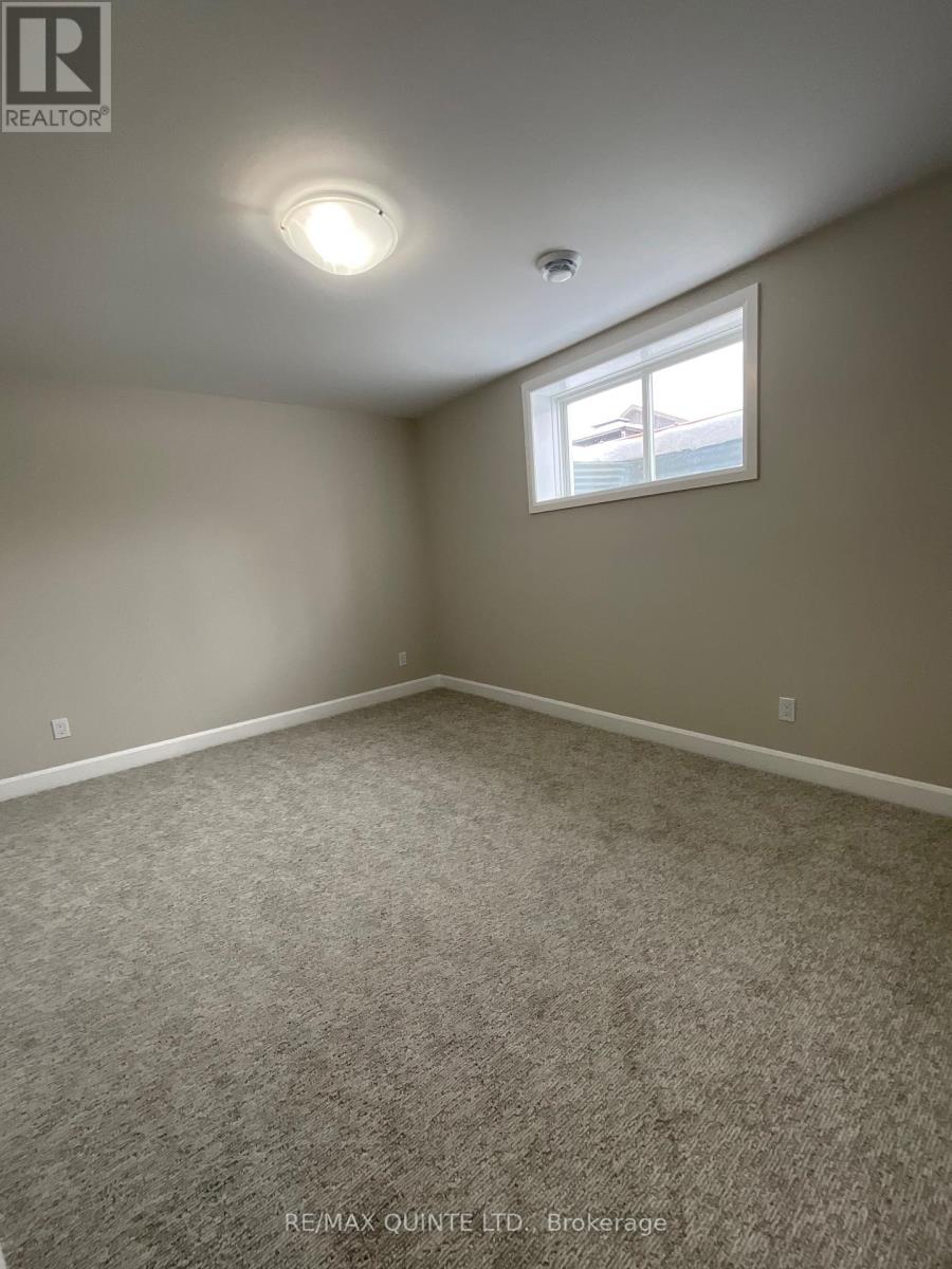 120 Hastings Park Drive, Belleville (Belleville Ward), Ontario  K8P 0J4 - Photo 15 - X12672060