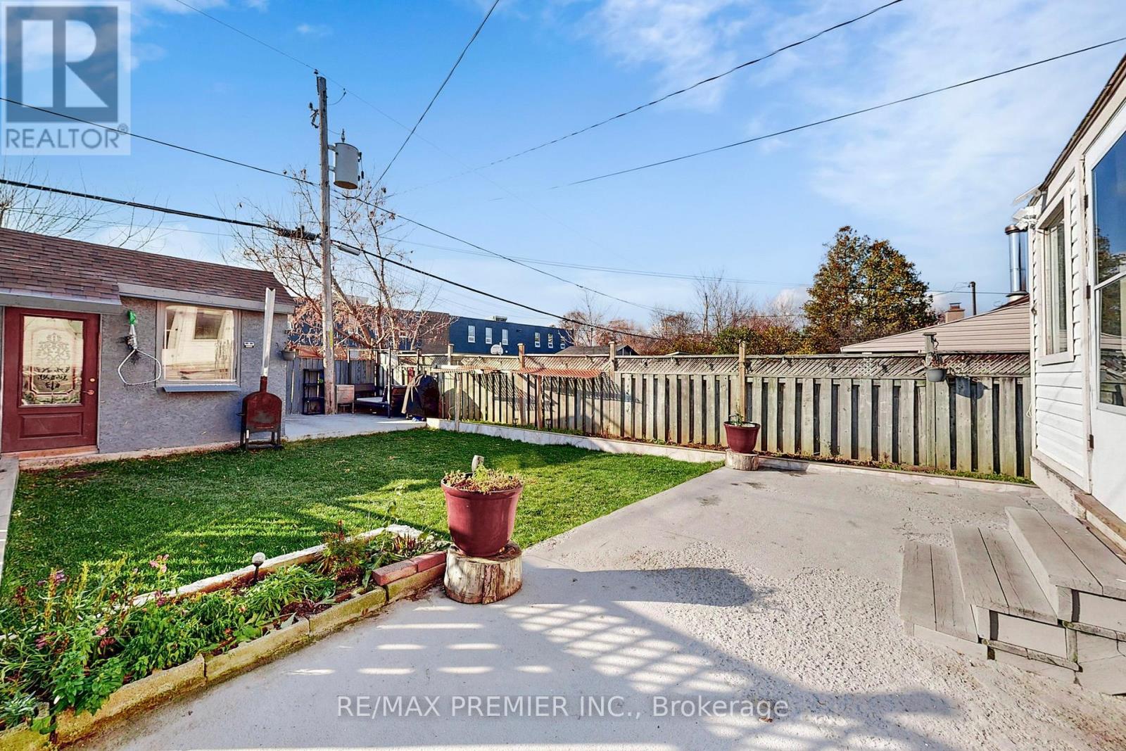 888 Krosno Boulevard, Pickering, Ontario  L1W 1H4 - Photo 32 - E12669892