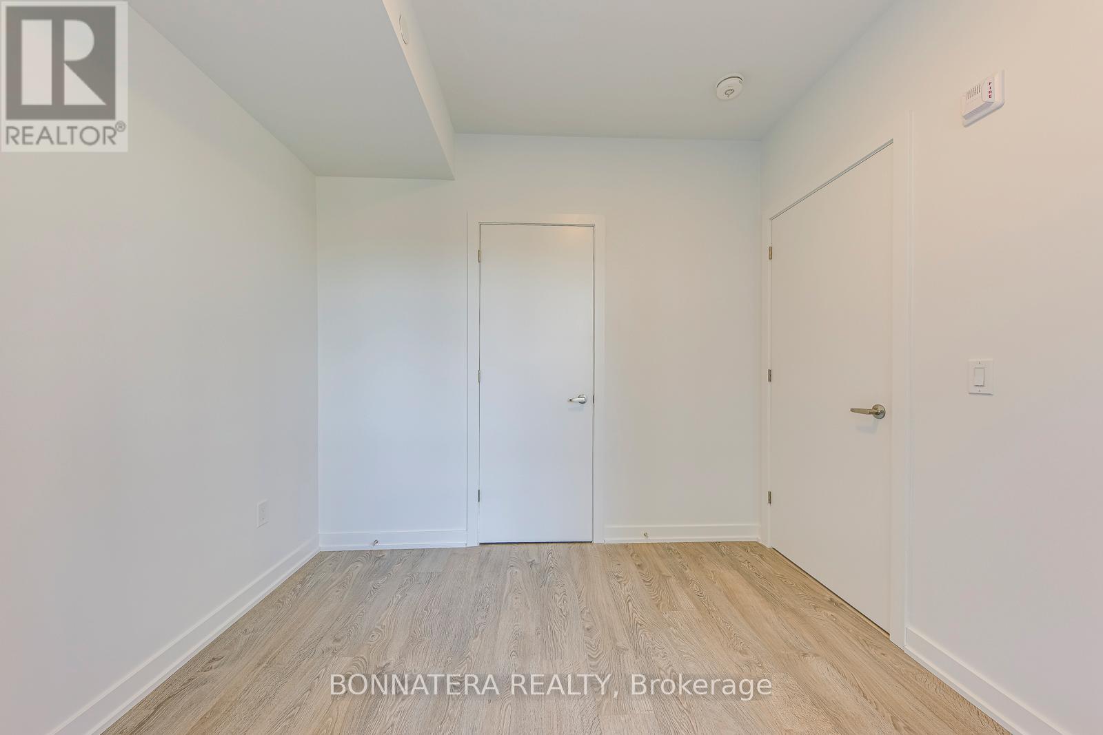 210 - 720 Whitlock Avenue, Milton, Ontario  L9E 2B5 - Photo 22 - W12672584