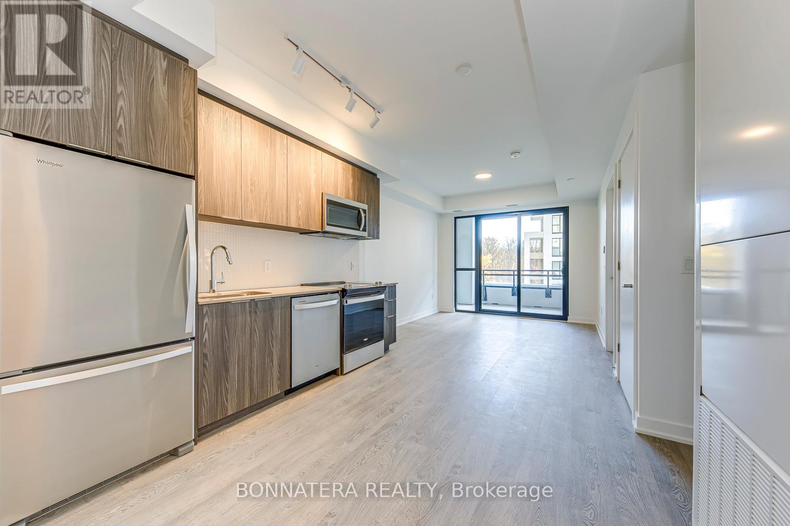 210 - 720 Whitlock Avenue, Milton, Ontario  L9E 2B5 - Photo 8 - W12672584