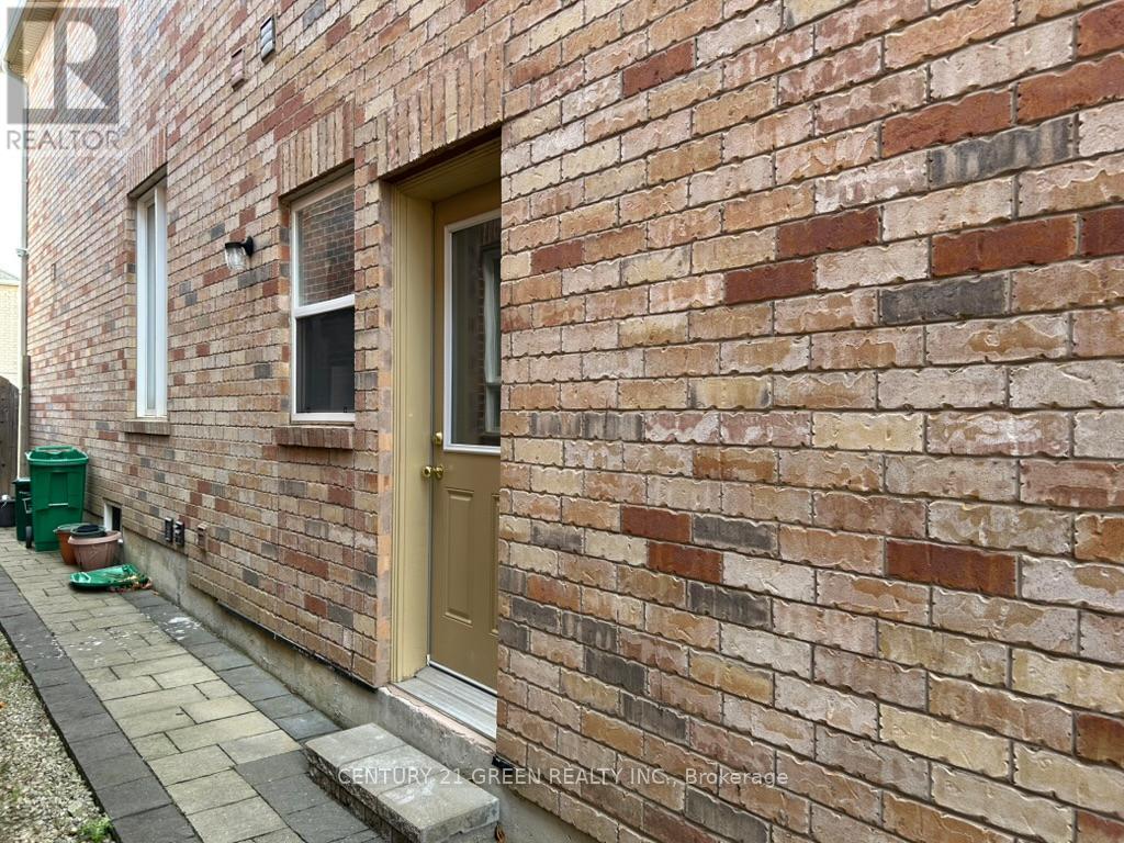 Bsmt - 3156 Seabright Drive, Mississauga, Ontario  L5M 0B4 - Photo 1 - W12672594