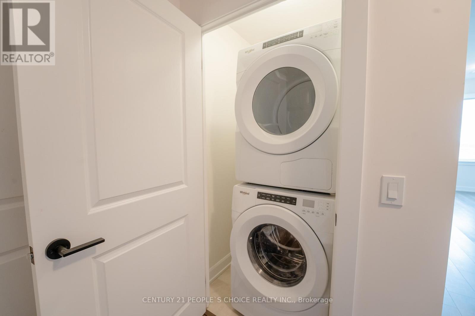 1703 - 3220 William Coltson Avenue N, Oakville, Ontario  L6H 7X9 - Photo 25 - W12672598