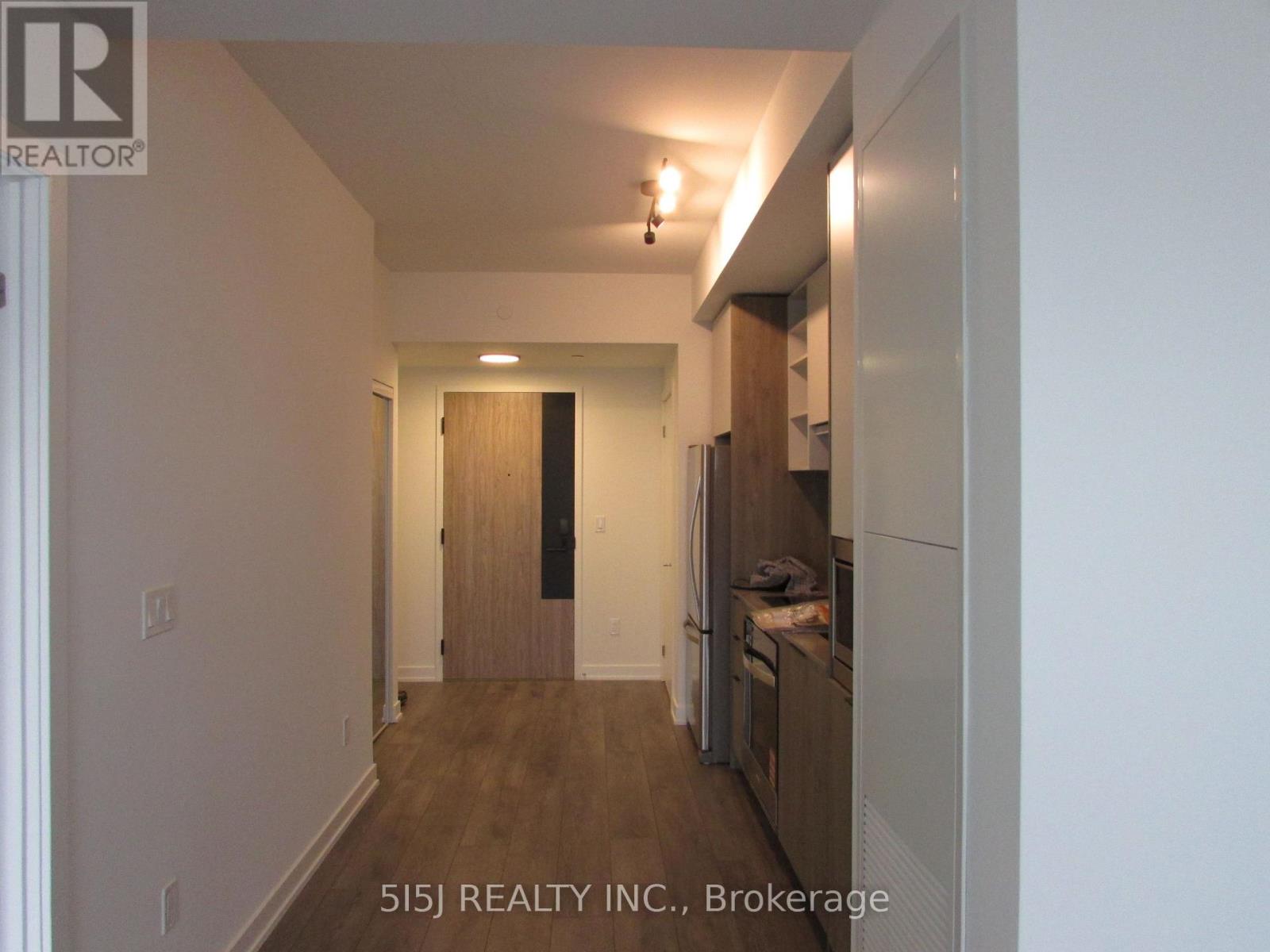 802 - 1007 The Queensway, Toronto, Ontario  M8Z 6C7 - Photo 2 - W12672652