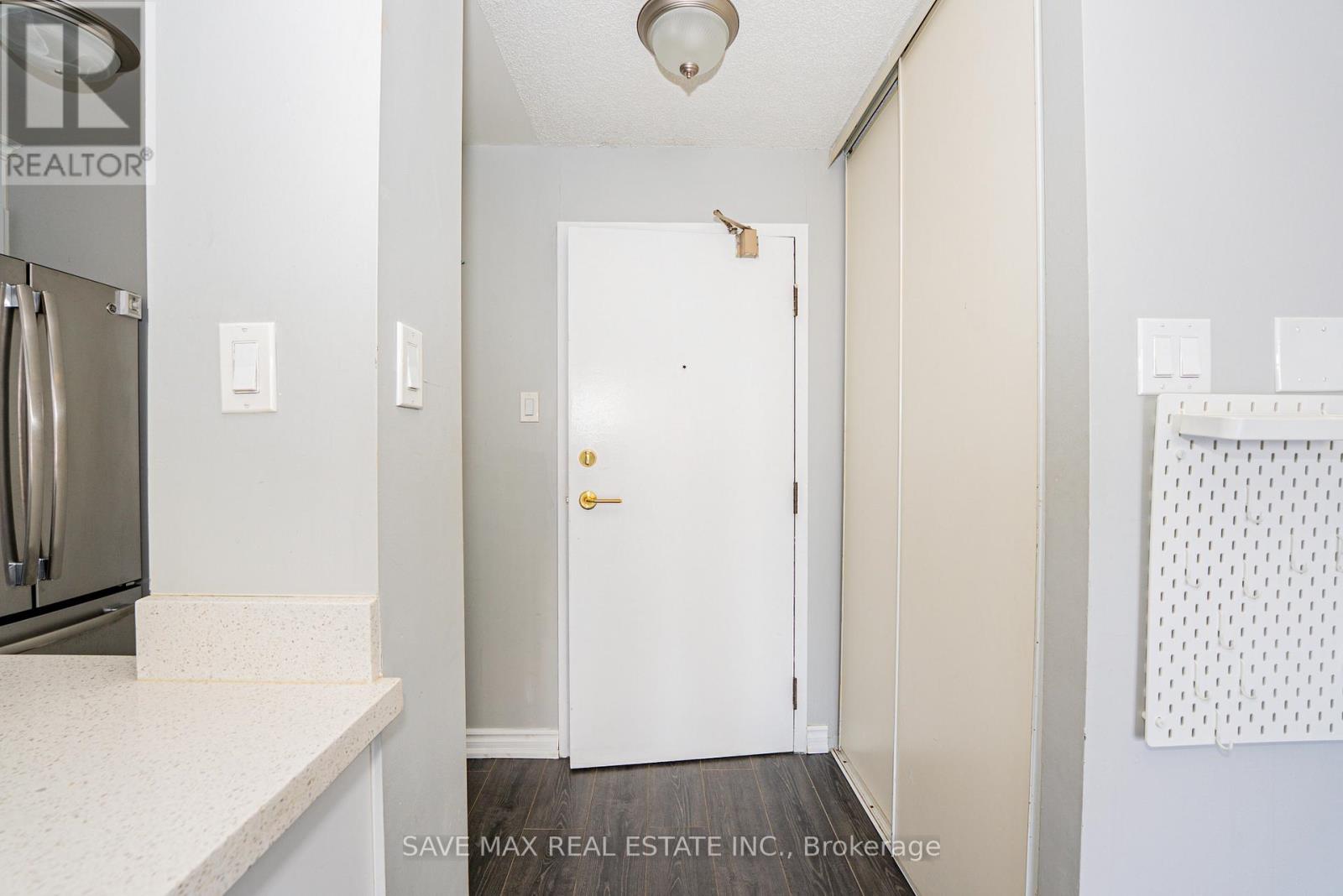1705 - 4205 Shipp Drive, Mississauga, Ontario  L4Z 2Y9 - Photo 6 - W12672660
