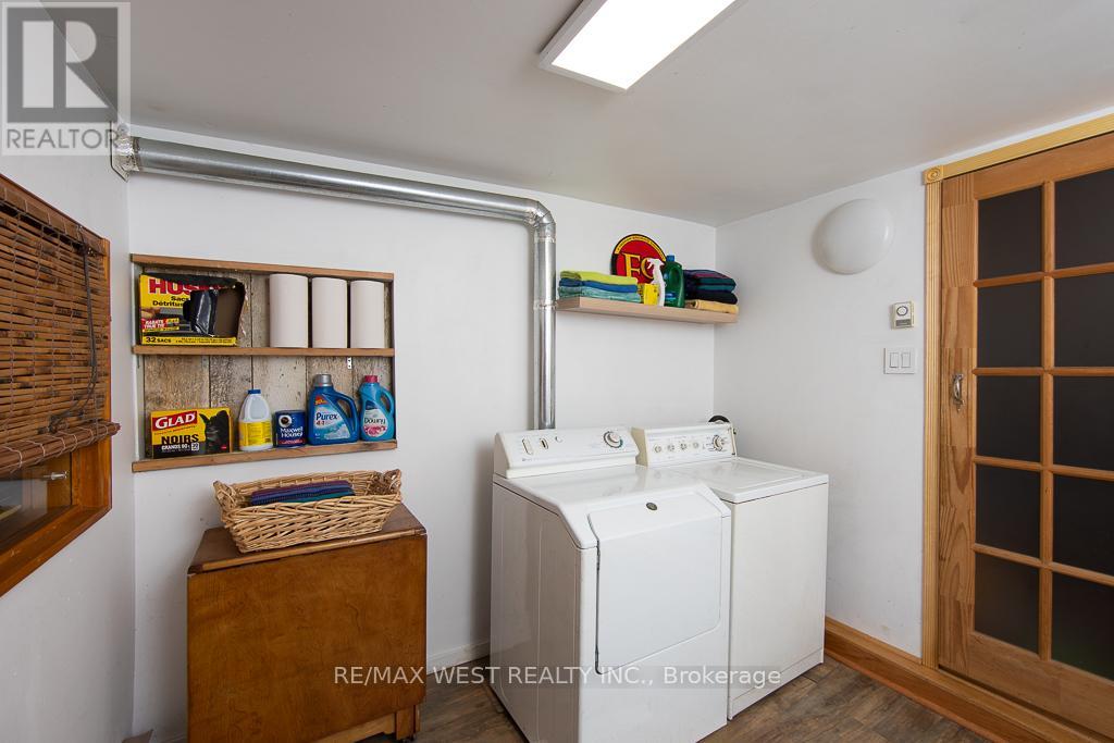 509 Perth Avenue, Toronto, Ontario  M6N 2W6 - Photo 10 - W12672704