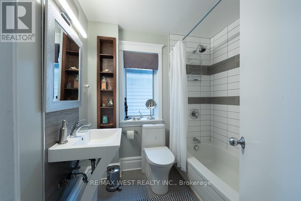 509 Perth Avenue, Toronto, Ontario  M6N 2W6 - Photo 14 - W12672704