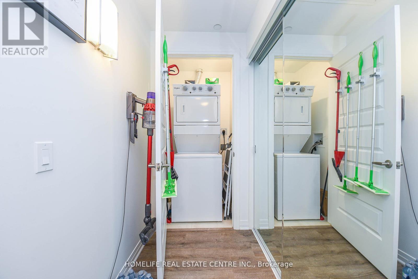 104 - 95 Dundas Street, Oakville, Ontario  L9L 9L9 - Photo 11 - W12672818