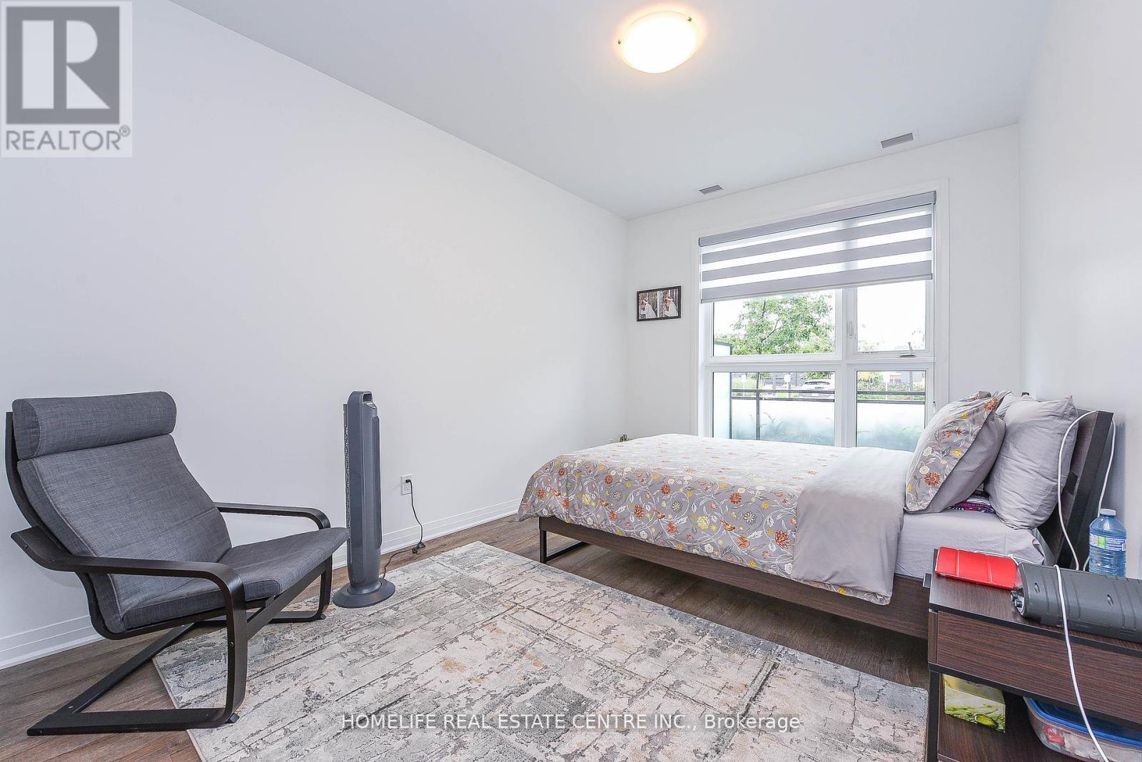 104 - 95 Dundas Street, Oakville, Ontario  L9L 9L9 - Photo 22 - W12672818