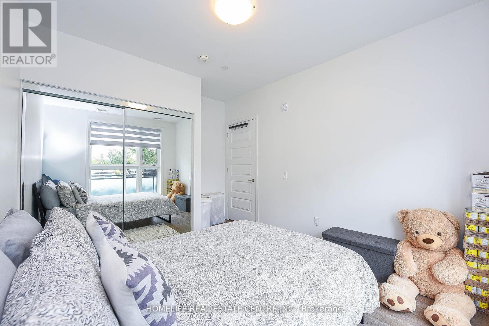 104 - 95 Dundas Street, Oakville, Ontario  L9L 9L9 - Photo 29 - W12672818