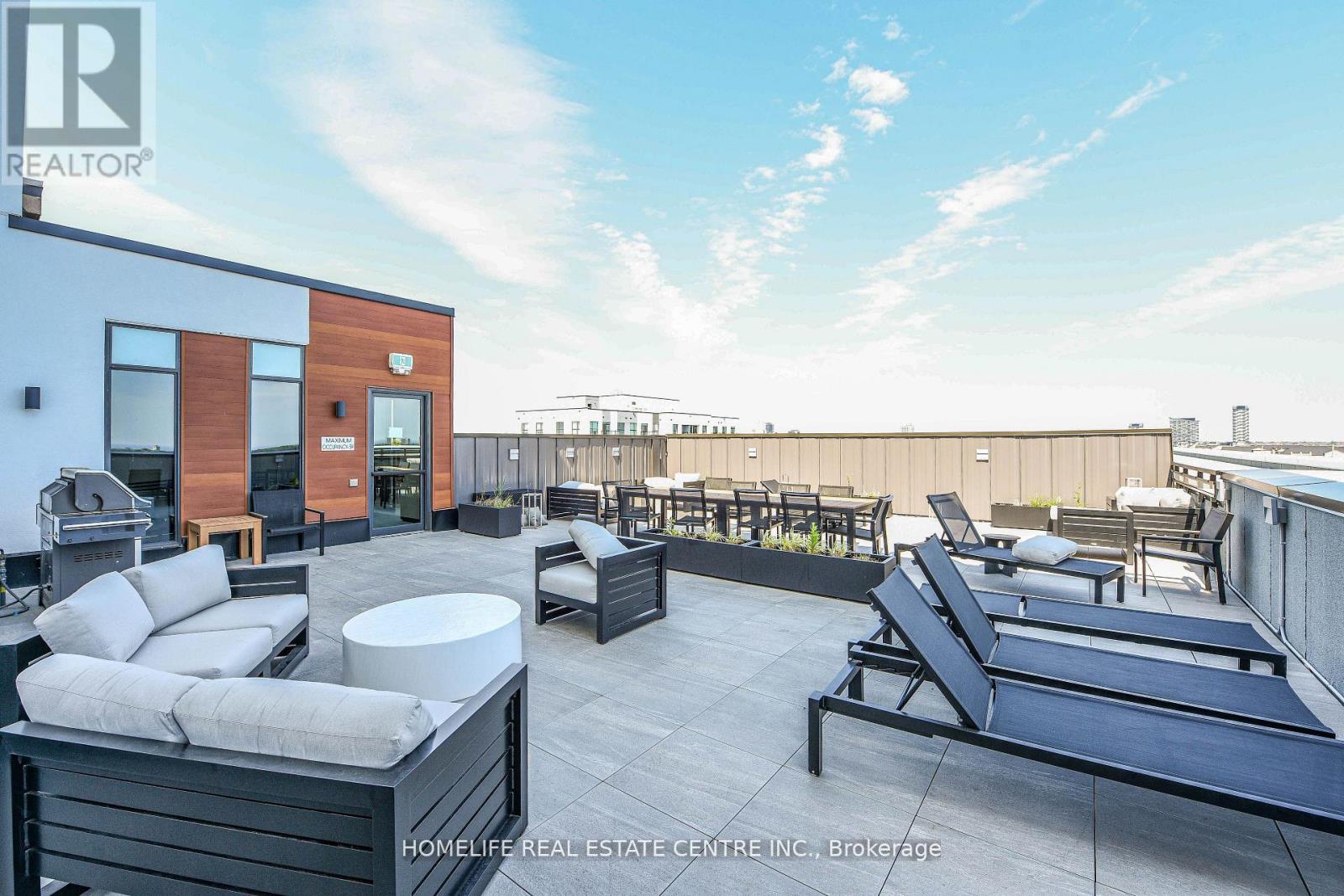 104 - 95 Dundas Street, Oakville, Ontario  L9L 9L9 - Photo 39 - W12672818