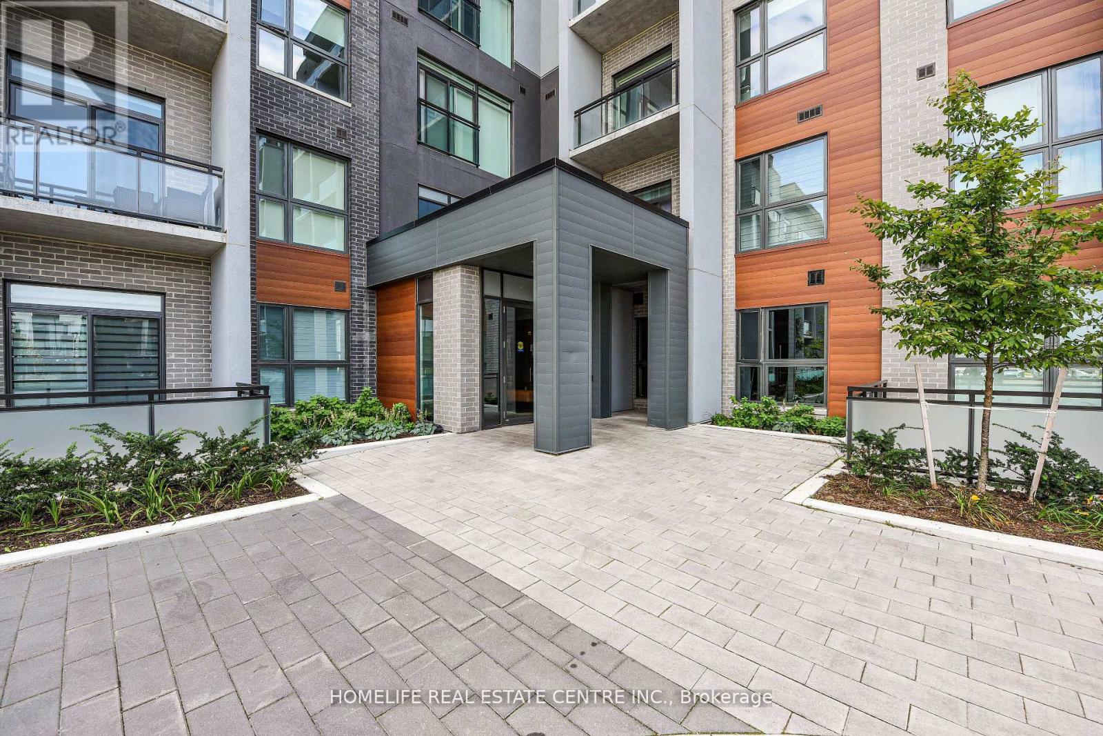 104 - 95 Dundas Street, Oakville, Ontario  L9L 9L9 - Photo 5 - W12672818