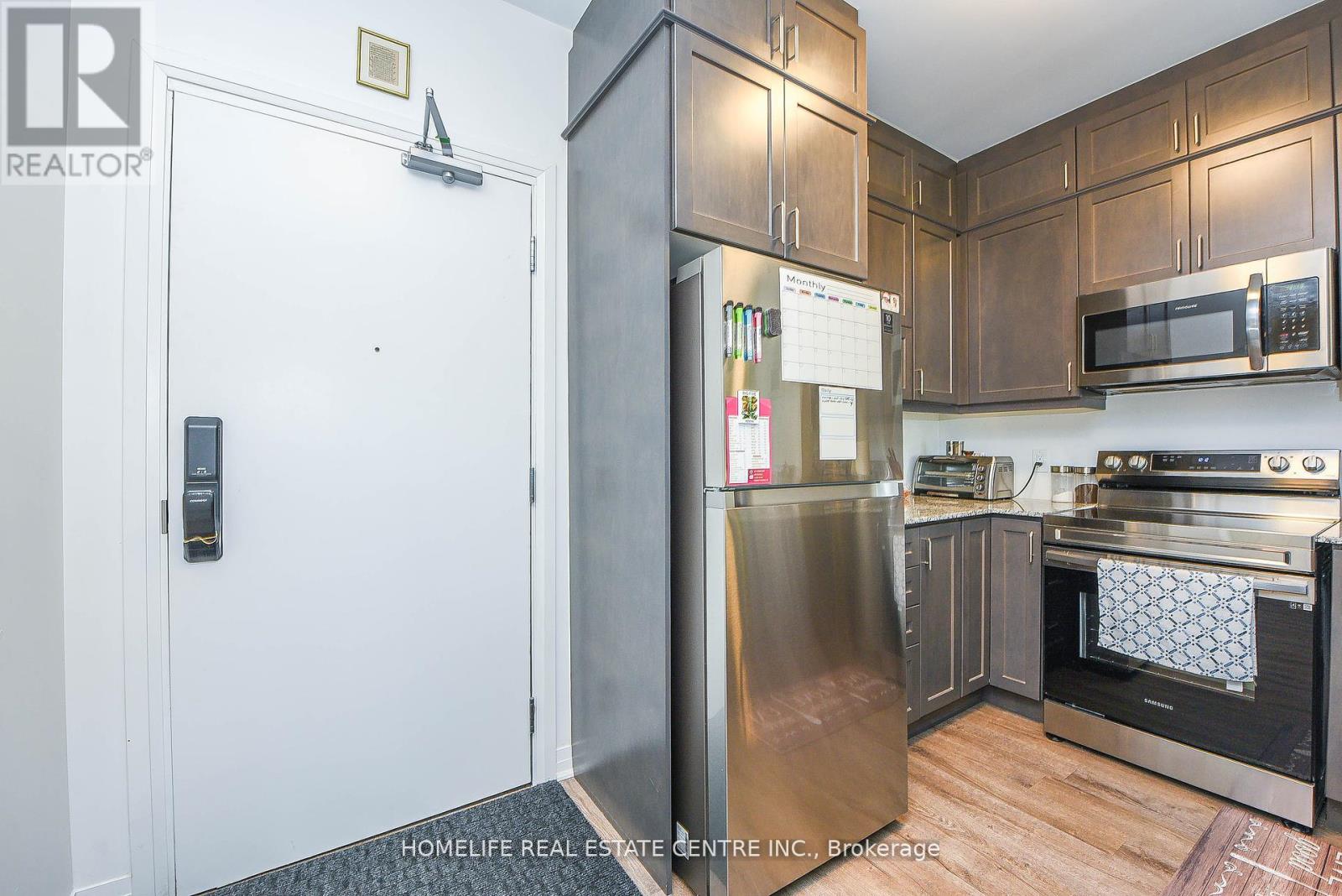 104 - 95 Dundas Street, Oakville, Ontario  L9L 9L9 - Photo 9 - W12672818