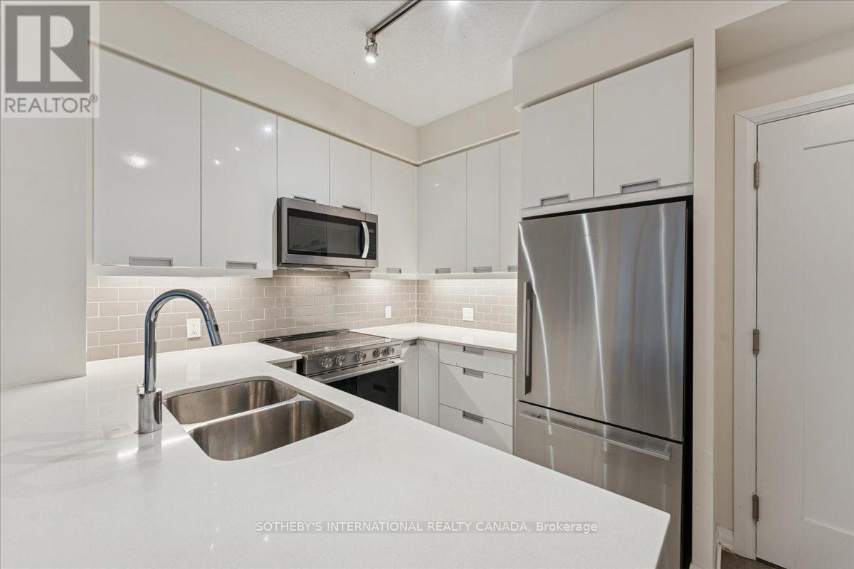 710 - 65 Watergarden Drive, Mississauga, Ontario  L5R 0G9 - Photo 10 - W12672856