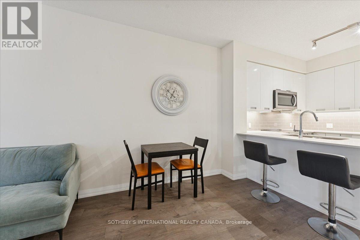 710 - 65 Watergarden Drive, Mississauga, Ontario  L5R 0G9 - Photo 14 - W12672856