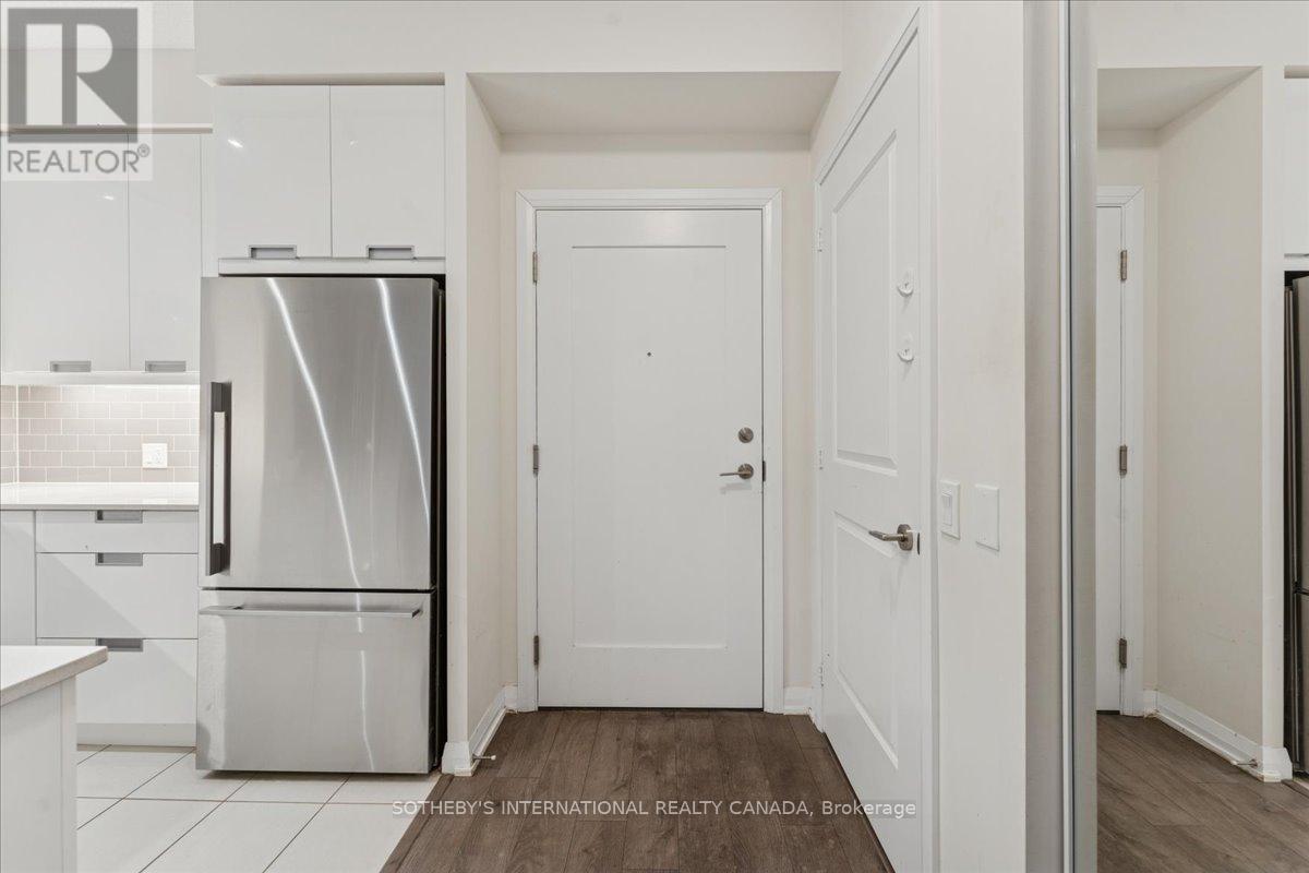 710 - 65 Watergarden Drive, Mississauga, Ontario  L5R 0G9 - Photo 7 - W12672856