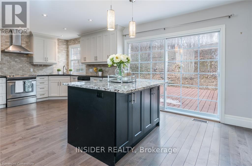 234 Shakespeare Drive, Waterloo, Ontario  N2L 2T6 - Photo 17 - X12672586