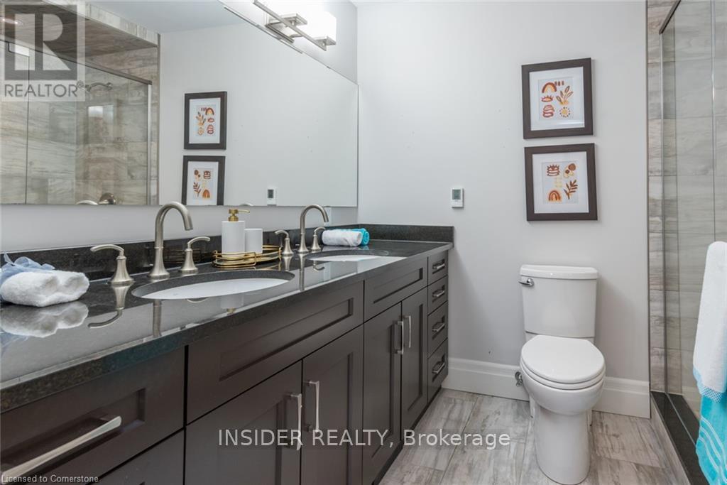 234 Shakespeare Drive, Waterloo, Ontario  N2L 2T6 - Photo 24 - X12672586