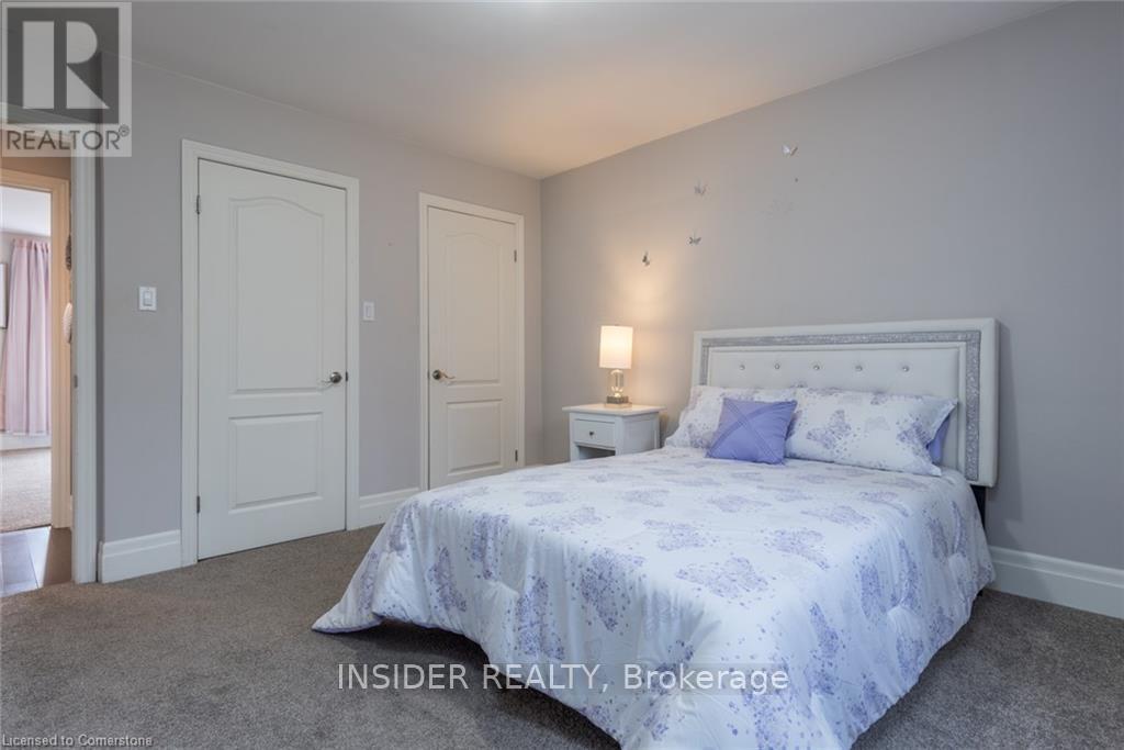 234 Shakespeare Drive, Waterloo, Ontario  N2L 2T6 - Photo 28 - X12672586