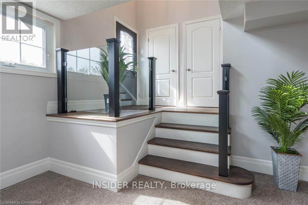 234 Shakespeare Drive, Waterloo, Ontario  N2L 2T6 - Photo 29 - X12672586