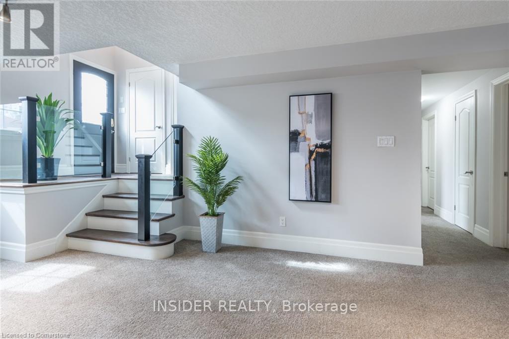 234 Shakespeare Drive, Waterloo, Ontario  N2L 2T6 - Photo 31 - X12672586