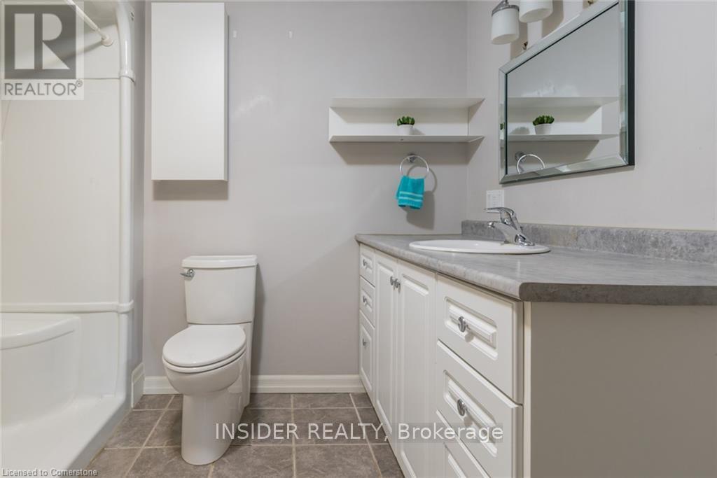 234 Shakespeare Drive, Waterloo, Ontario  N2L 2T6 - Photo 33 - X12672586