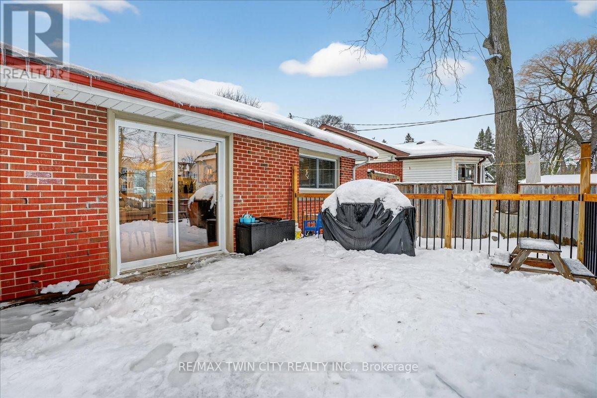 83 Elgin Crescent, Waterloo, Ontario  N2J 2S3 - Photo 43 - X12672608