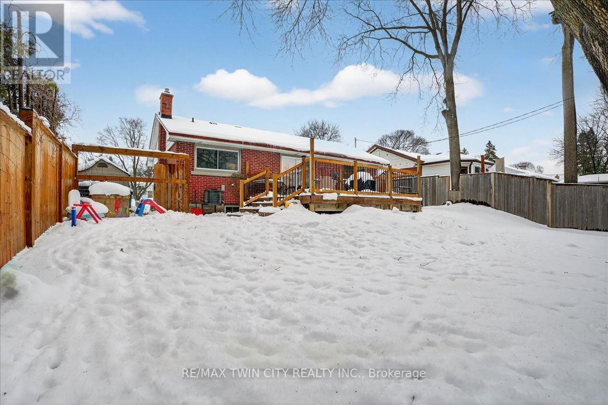 83 Elgin Crescent, Waterloo, Ontario  N2J 2S3 - Photo 46 - X12672608